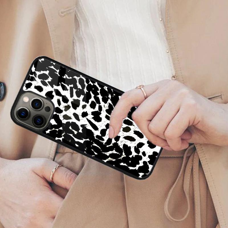 

Black and White Dalmatian Cow Zebra Magnetic Phone Case For APPLE iPhone 17 Air 16 14 13 12 Pro Max 15 Plus Wireless MagSafe iPhone 13mini