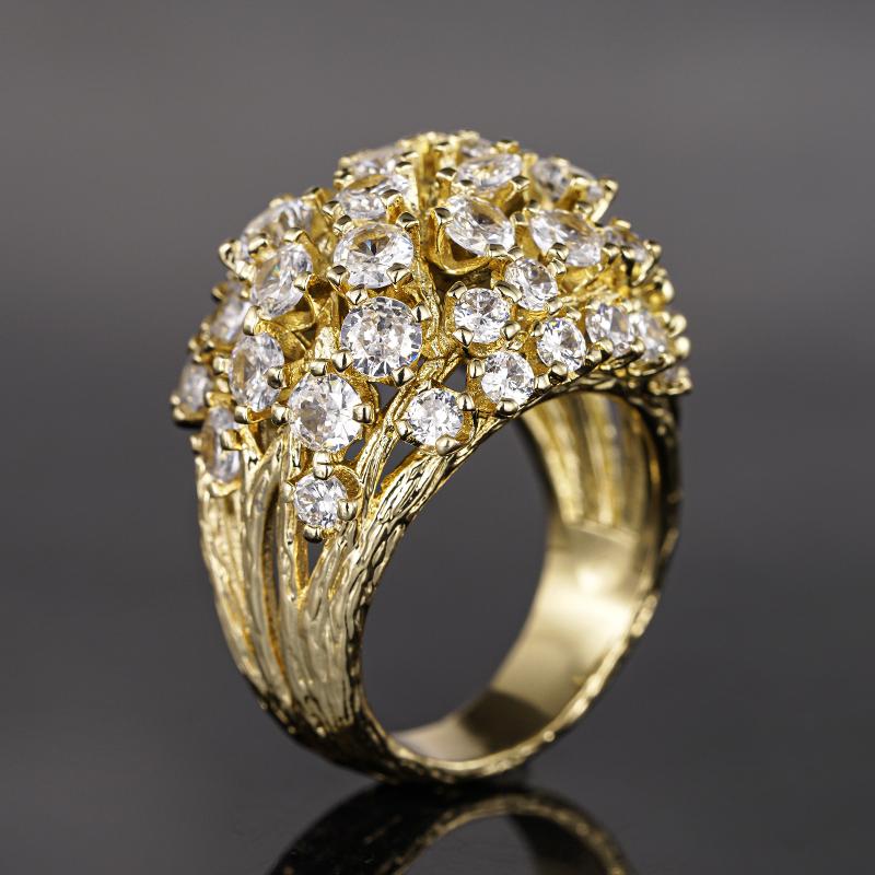 Huitan Brilliant Gold Color Rings for Engagement Charming Noble Temperament Accessories Delicate Dazzling Modern Party Jewelry