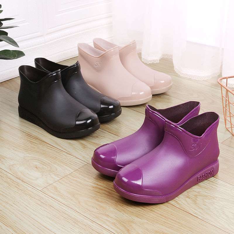 Rain shoes women's fashion wear non-slip water shoes adult students waterproof overshoes short women's rubber shoes medium rain boots