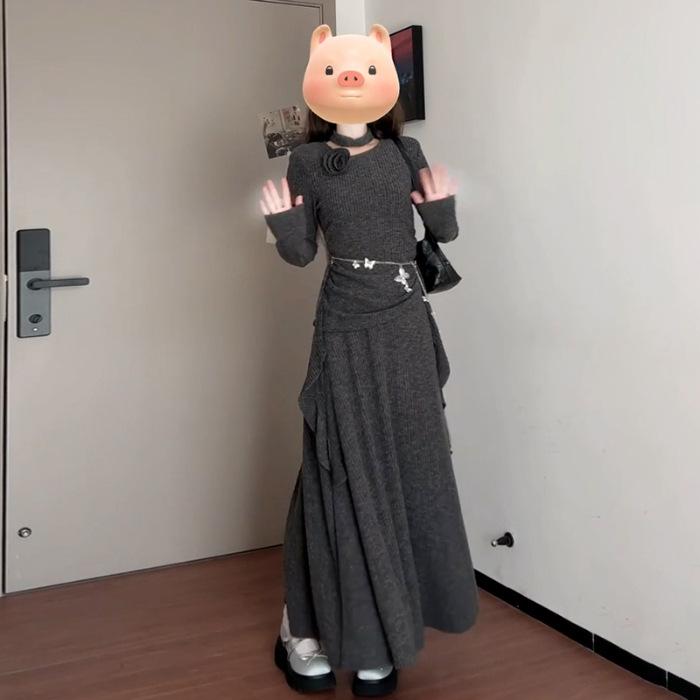 

Autumn and winter new Xiaoxiang French style dress gray knitted long dress temperament elegant and versatile inside XL