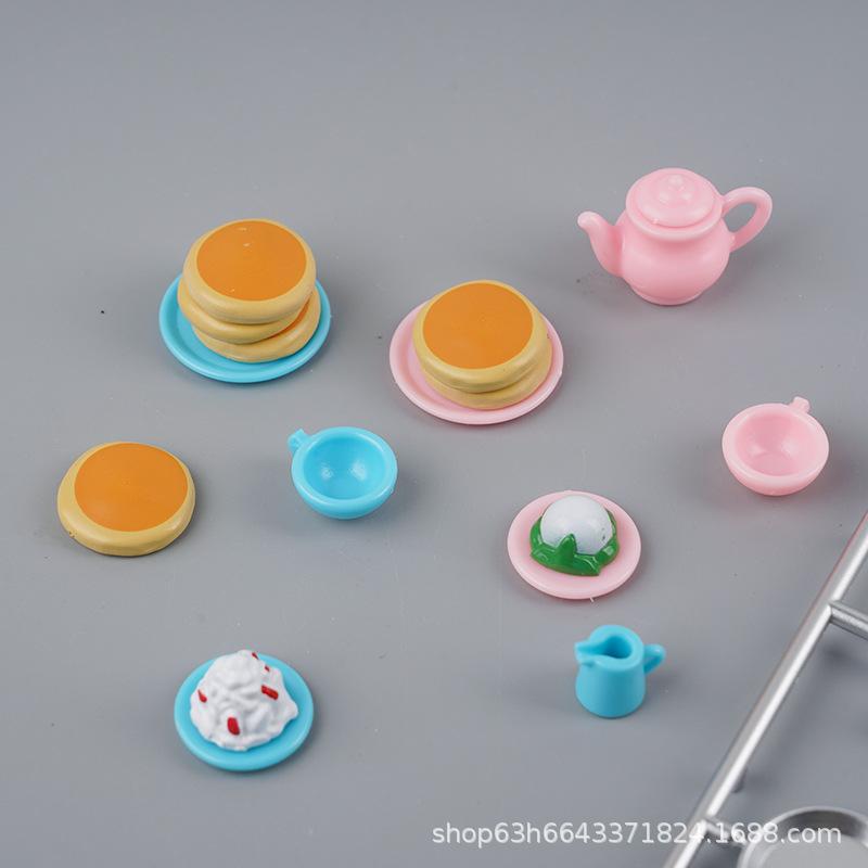 Playing Home Kitchen Mini Castle Villa Accessories Cutlery Kids Girls Family Kitchen Parent-Child Scene Toys