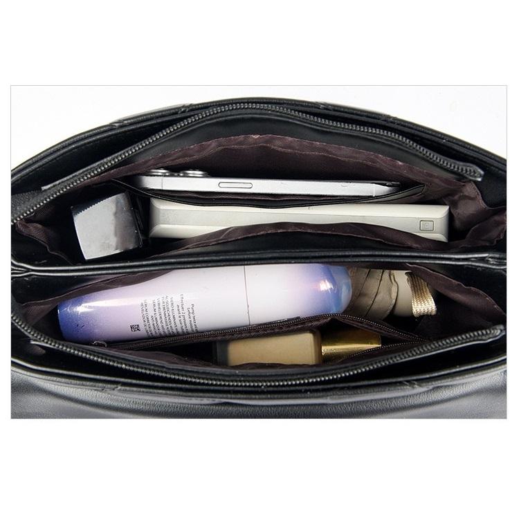 A Classic Women's Handbag—the Perfect Choice for Everyday Use