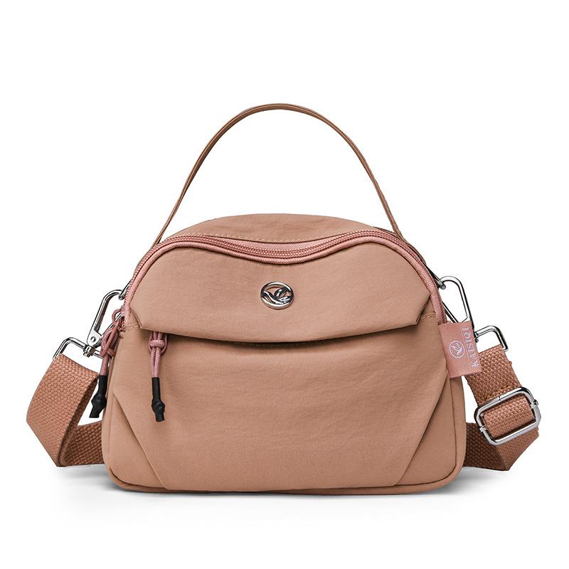 Женская однотонная сумка через плечо розовый 1260₽