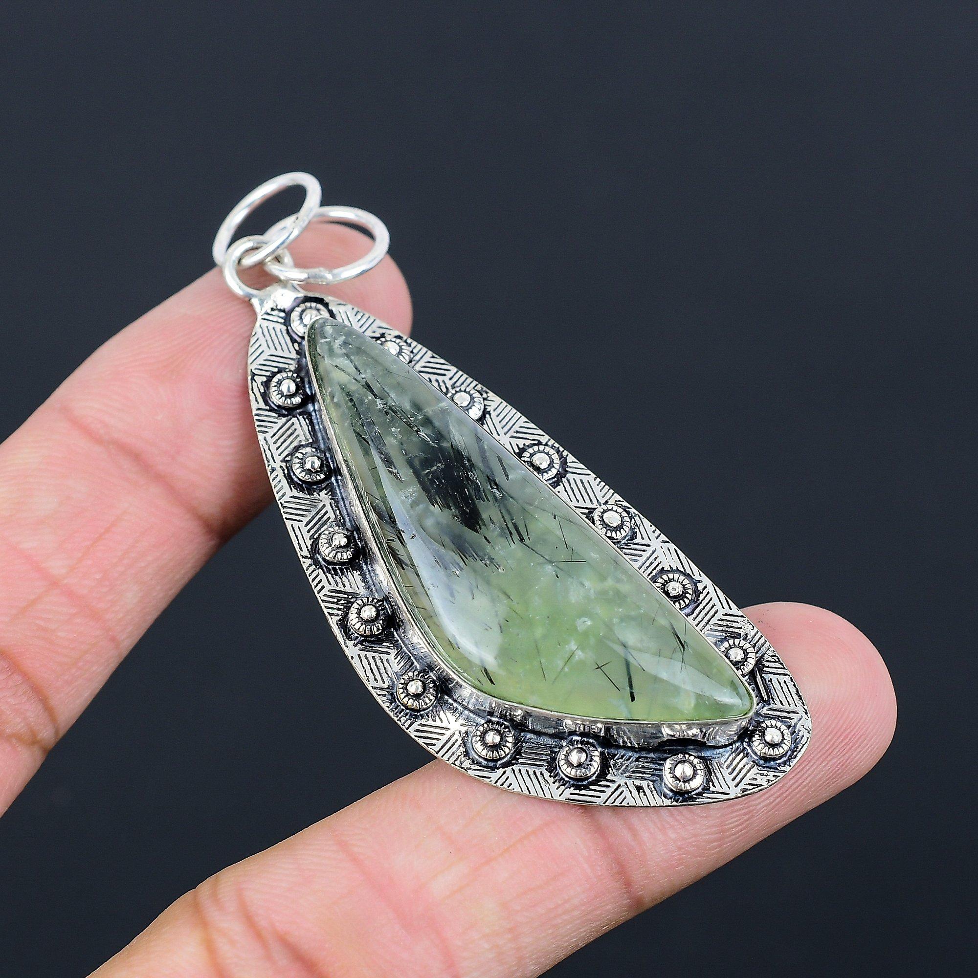 925 Silver Trillion Moss Moss Prehnite Gemstone Bezel Elegant Pendant Jewelry