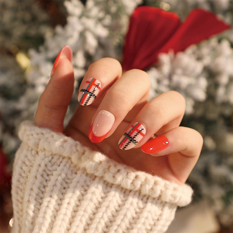 Christmas Manicure Collection: Press-On False Nails & Nail Stickers