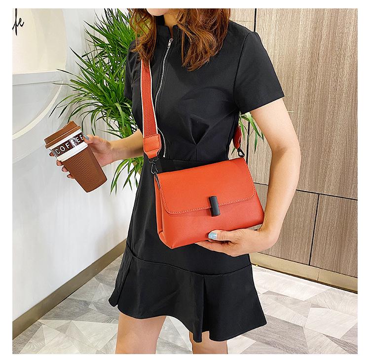 Retro Hong Kong Style Bag Women 2020 New Simple Shoulder Bag Fashion All-match Texture Messenger Female Bag Soft Leather Small Bag