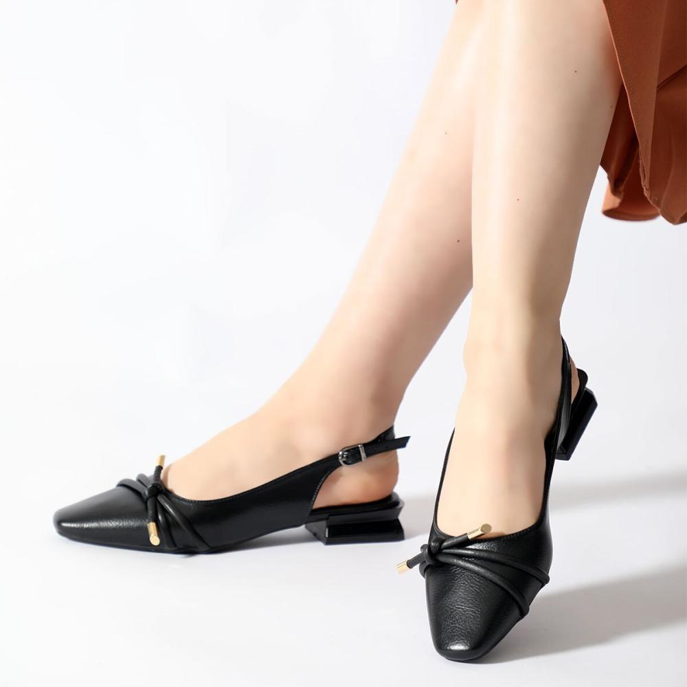 

Женские туфли на коротком каблуке с открытой спиной и узелком