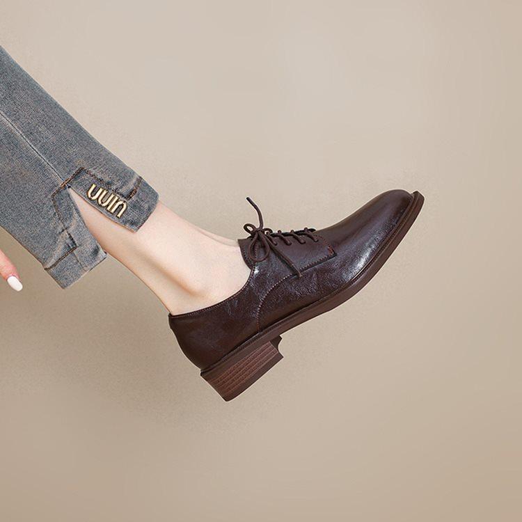 Weiches Leder Schnürung Braun Britischer Stil Tragen Oberbekleidung College Stil Kleine Lederschuhe Damen Niedrig Riesig Gut Einzelne Schuhe Vielseitig Dicker Absatz