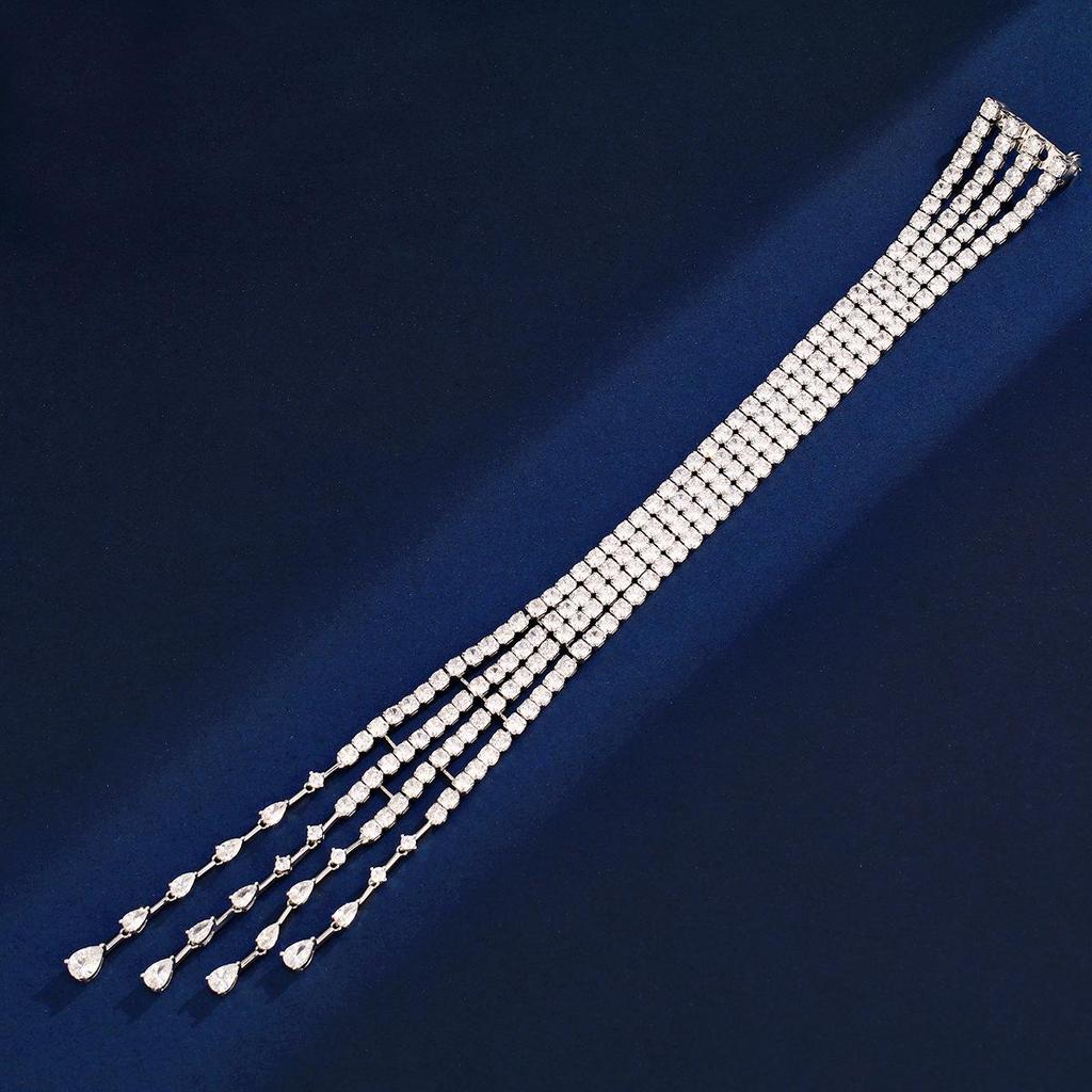 Elegant Vintage-Style Full Diamond Tassel Brooch: Long Tassel Shoulder Pin for Annual Meeting Coat Accessory