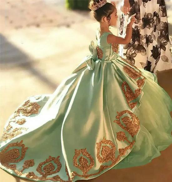 Kinder Goldenes Besticktes Satin- und Tüll-Auftrittskleid mit Schleife und Schleppe