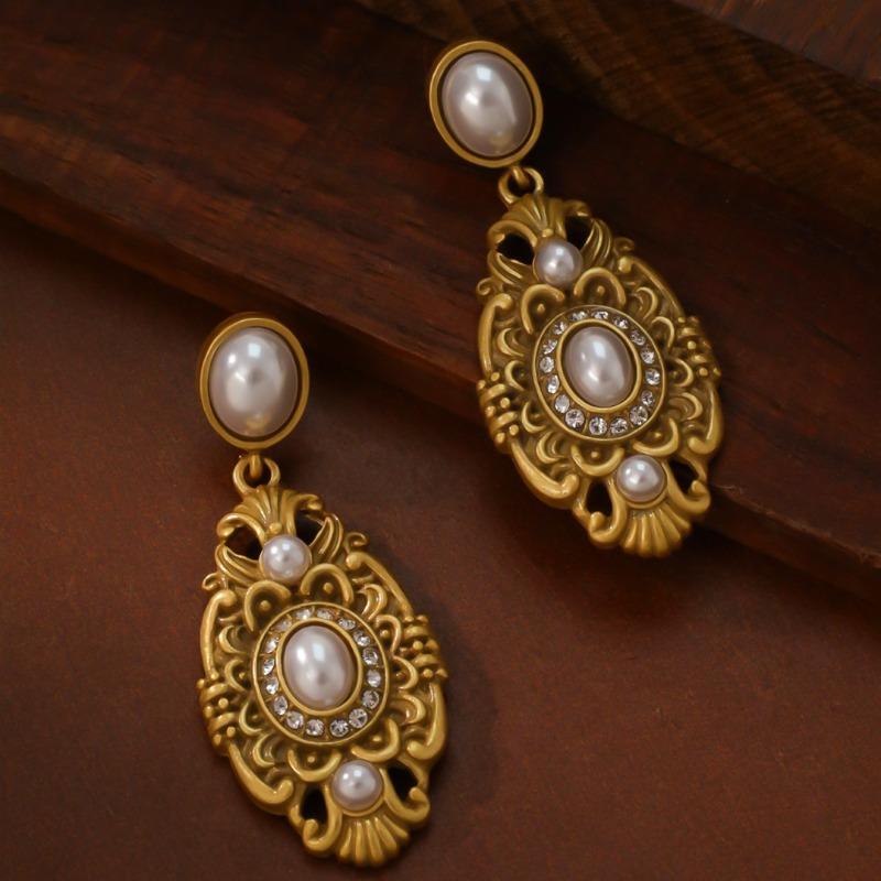 French Retro Premium Chinese Style Pearl Alloy Earrings Electroplated Oval Ear Needles