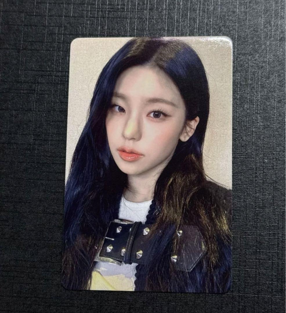 

[Б/У] ITZY Counting Stars Китайский Бонусный Трейд Кард