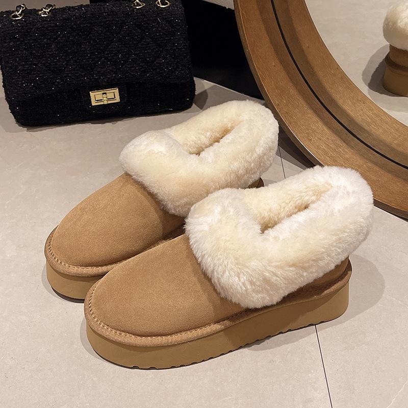 One-foot thick-soled snow boots for women's 2025 winter new piled and thickened fur integrated heightening Northeast cotton shoes