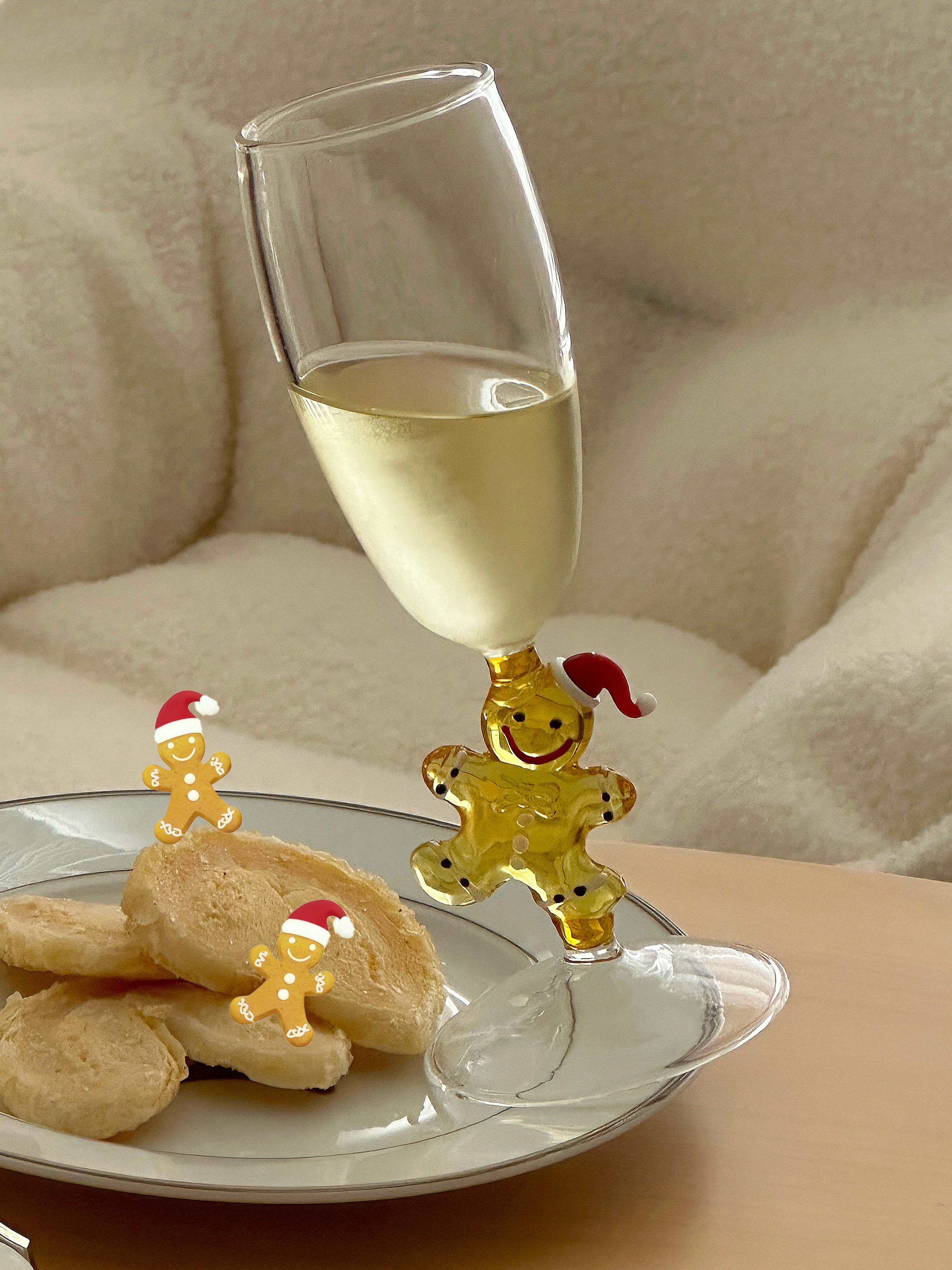 Christmas Cute Gingerbread Man Wine Glass Stemmed Champagne Glass For A Festive Atmosphere 1PCS