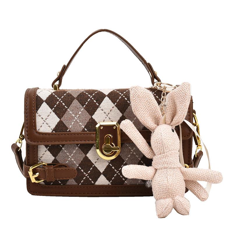 Korean version contrasting color rhombus portable small bag women's simple versatile small square bag 2025 fashionable new casual shoulder bag