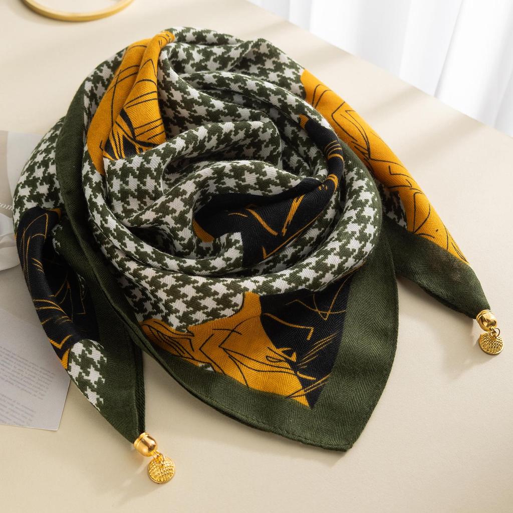 Women's Magnetic Buckle Cotton Scarf - Stylish, Lightweight, Comfortable Neck Protection