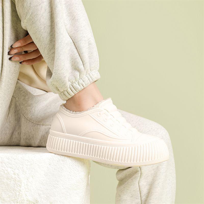 Fashionable Women's Shoes with Height Increase Inside Low Cut Rain Shoes Rubber Shoes Lightweight Wear-resistant, and Plush Warm Flat Low Water Shoes
