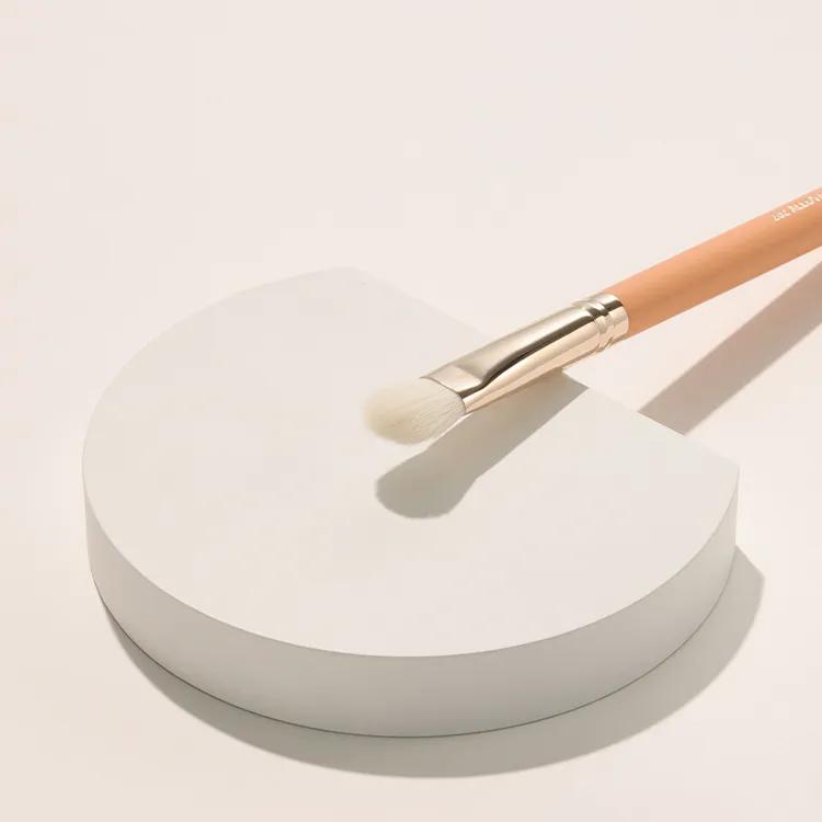 THE TOOL LAB 202 All Over Eyeshadow Brush M
