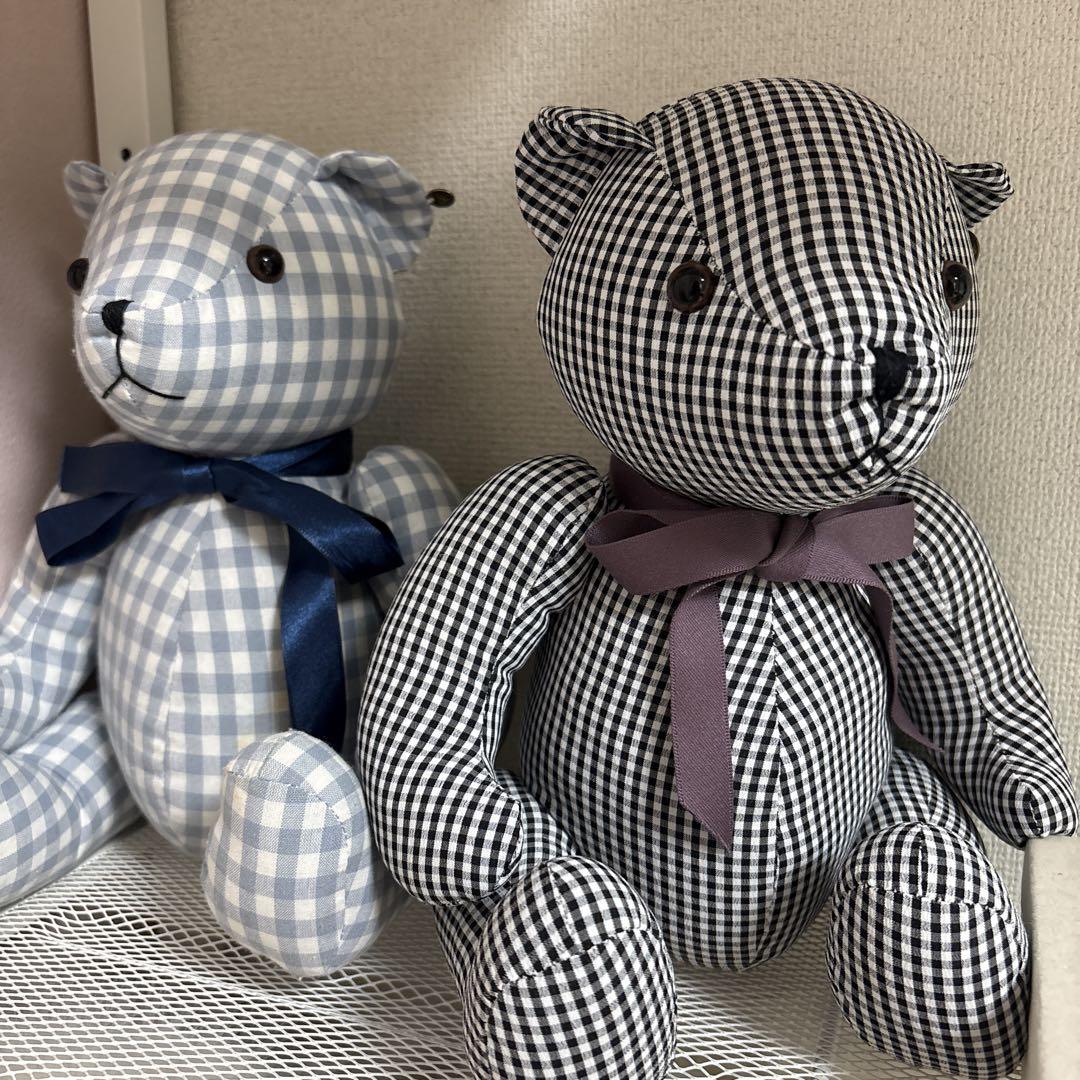 

[USED] Two f.i.n.t teddy bears, novelty plush toys.