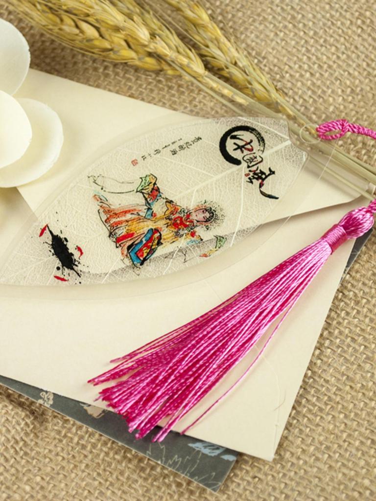 Peking Opera Mask Bookmark Set: Chinese Style, Creative Leaf Design, Perfect for Classmates and Female Students – Great Birthday Gift.