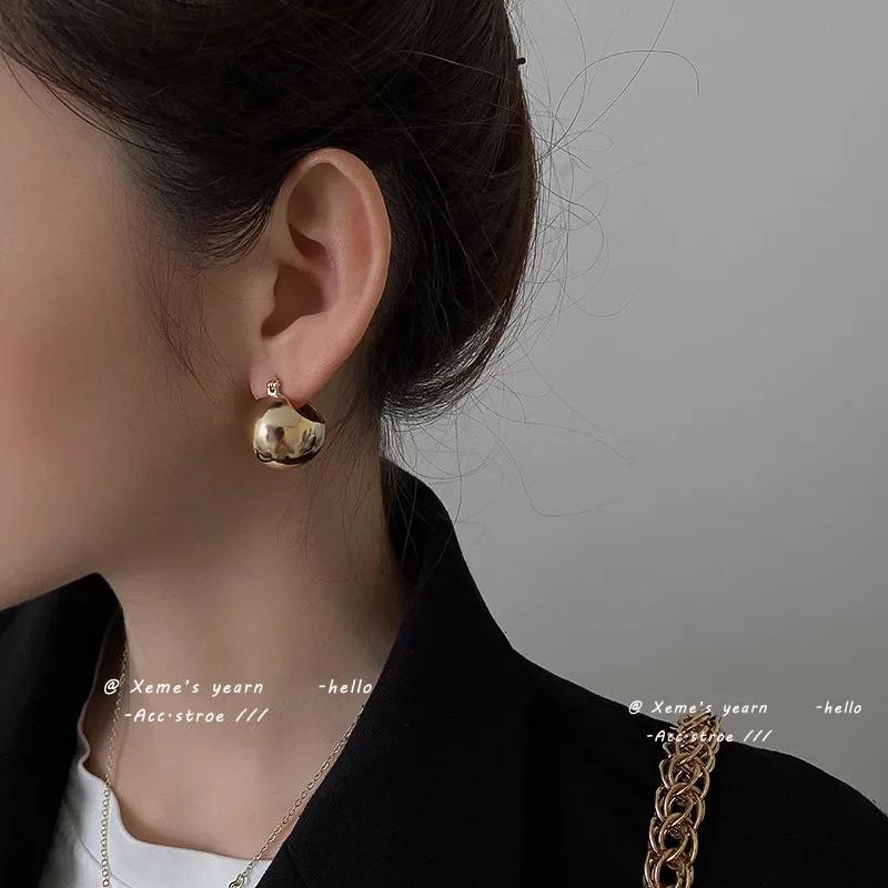 European and American Simple Metal Round Earrings for Woman Neo Gothic Girls' Fashion New Earring Sexy Accessories and Zircon