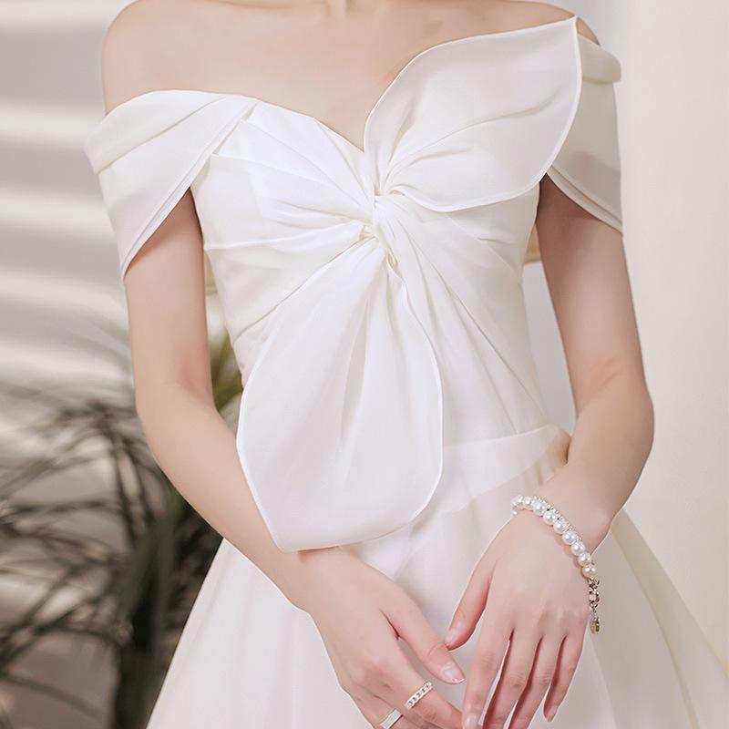 French Light Wedding Dress Simple Satin Door Yarn Mori Travel Photography Bride Wedding Engagement Dress One-word Shoulder Light Wedding Dress