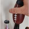 1 Stück Kreativer Automatischer Druckflaschenöffner in American-Football-Form, Hausbar Bierflaschenöffner, Flaschenöffner im Sportstil