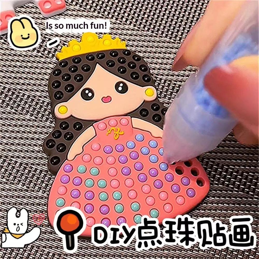 Pittura su tela con perline adesive fai-da-te per bambini, Giocattolo puzzle con adesivi diamantati creativi, Design con animali dei cartoni animati e principesse per bambine