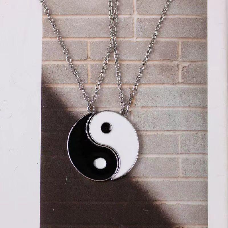 Paire de colliers unisexes coréens Tai Chi Yin Yang pour couples et amis