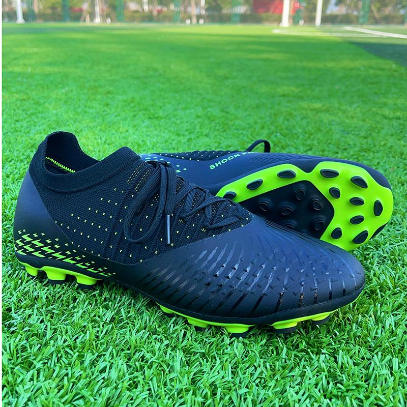 Spiked Comfortable Breathable Competition Soccer Cleats for Training and Matches