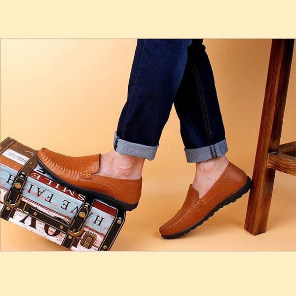 Echtes Leder Mokassins Männer weiche Unterseite Sommer atmungsaktive Hohl Loafer British Business Casual Lederschuhe Hand nähen