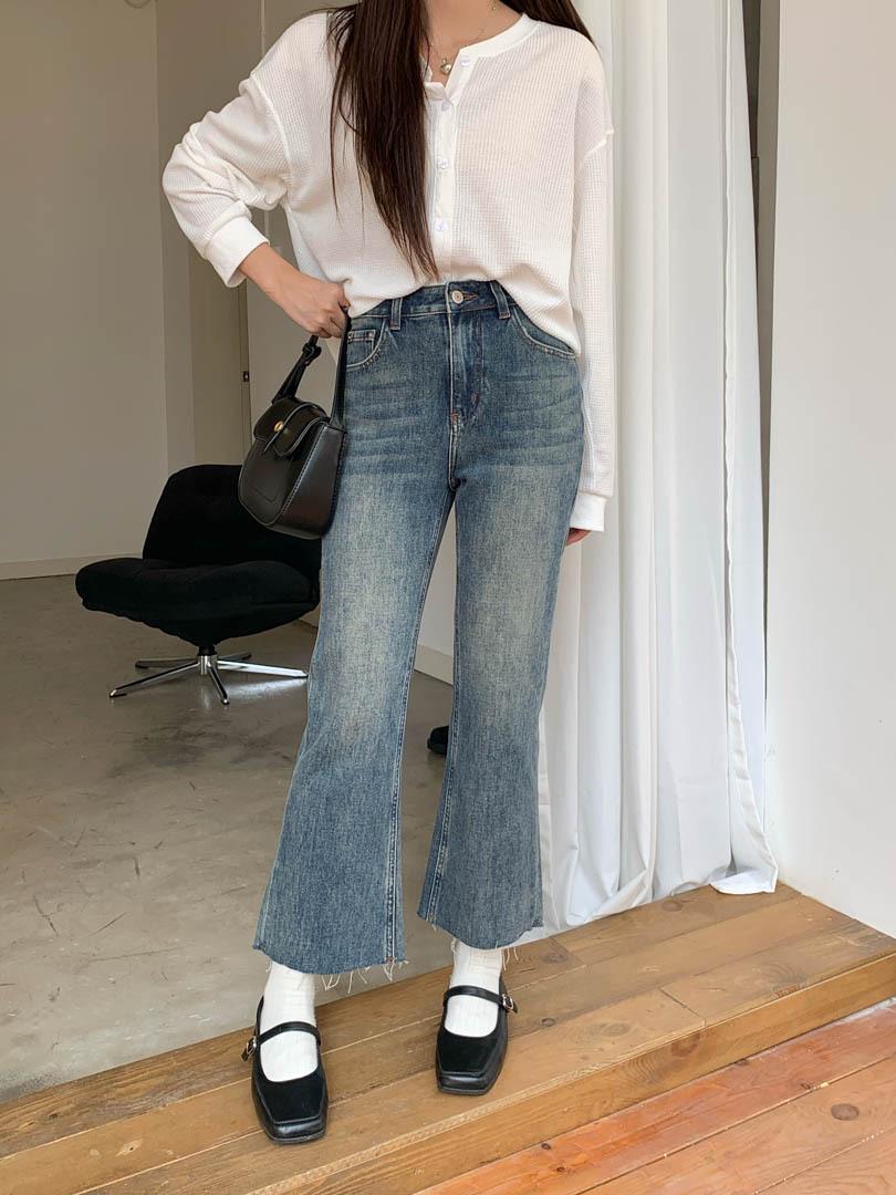 

Retro Blue Slim Fit Micro-Flare High Waist Cropped Jeans for Women - Petite Korean Style XL