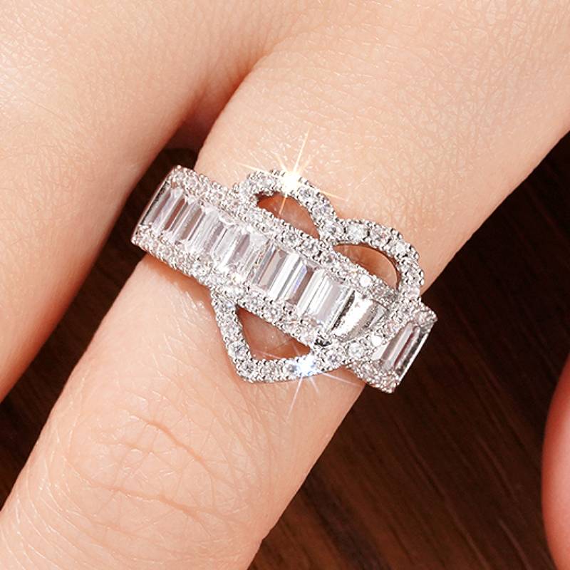 Huitan Heart Women Ring Full Sparkling Cubic Zirconia Charming Wedding Anniversary Trendy Accessories Delicate Jewelry Gift
