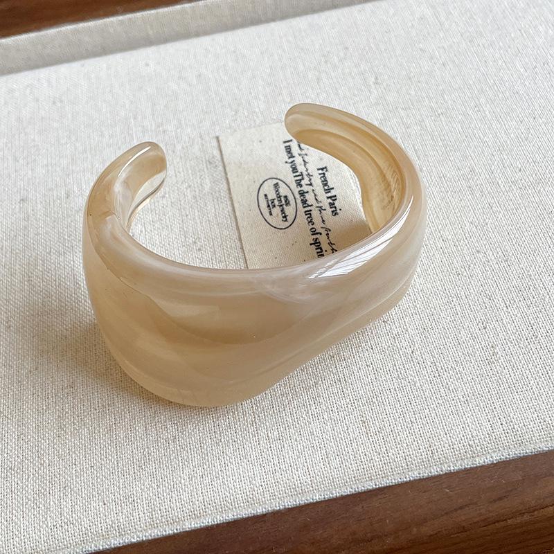 European and American Fashion High-End Marbled Acrylic Bangle Bracelet - Women's Versatile Hand Jewelry