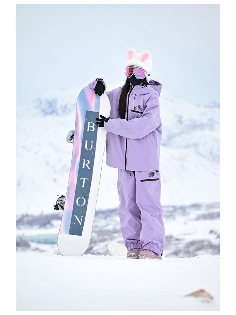 Women's Influencer Style Ski Suit: Padded Jacket with Hood