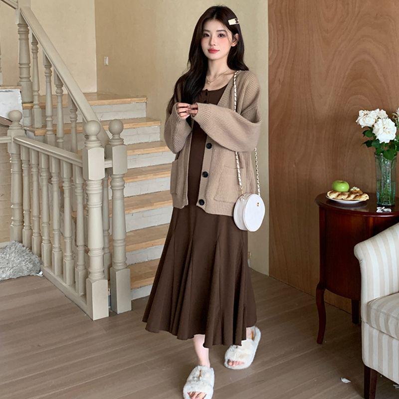 Autumn/Winter 2025 Maternity Two-Piece Set: Fishtail Skirt & Petite Knit Top