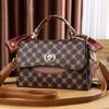 Bag Women's Fashion Retro Trend Shoulder 2025 New Messenger Small Square Bag Simple Atmosphere