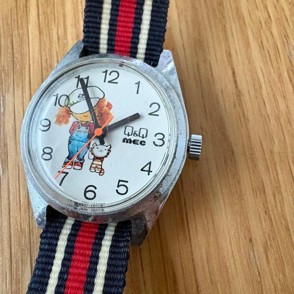 Used Showa Retro Watch Q&Q Mec Real Estate Character Girl Manual Winding
