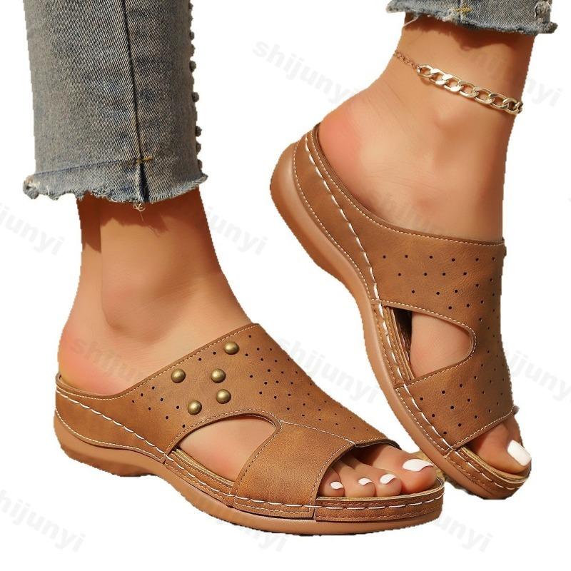 Fashion Women Wedge Slippers 2025 Summer Retro Flower Roman Sandals Woman Lightweight Non Slip Beach Slides Female Indoor Leisure Shoes