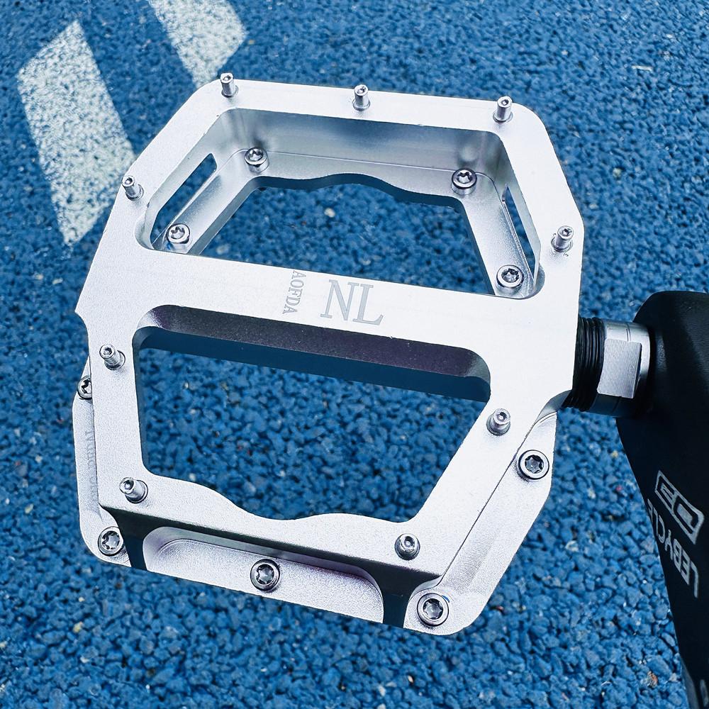 Breite Flache Mountainbike-Pedale - CNC-Aluminiumlegierung Lager Anti-Rutsch-Pedale für MTB Downhill Fahrradteile