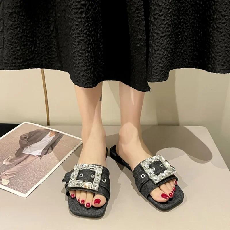 Metal Button Letter Decoration Women Slippers Summer Women Sandals Flat Beach Shoes Ladies Sandals Beach Shoes Flip Flop