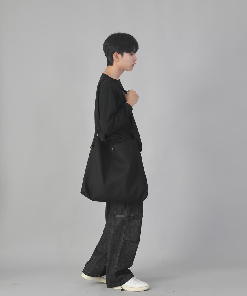 Saintcrew Minimal Oversized Crossbody Bag Mbc-121 Black