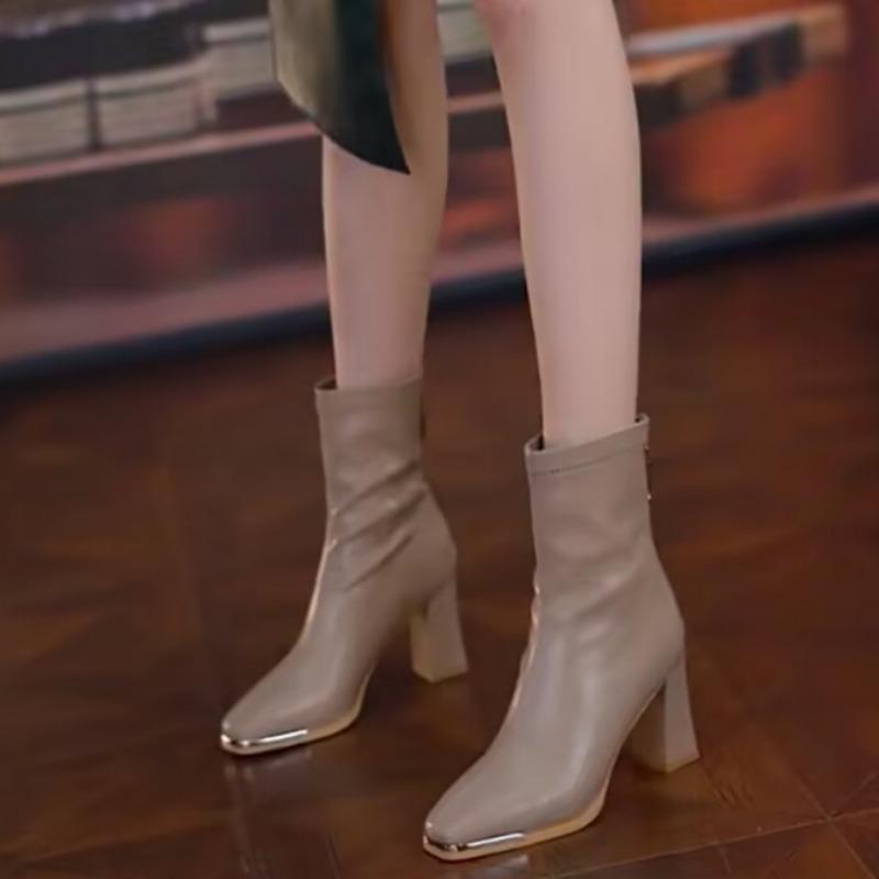 

Мода 2024 года. Женская мода. Новые ботильоны. Элегантные туфли с молнией сзади. Ретро-туфли на квадратном каблуке. Осенне-зимние женские короткие модные ботинки. 40 абрикосовый