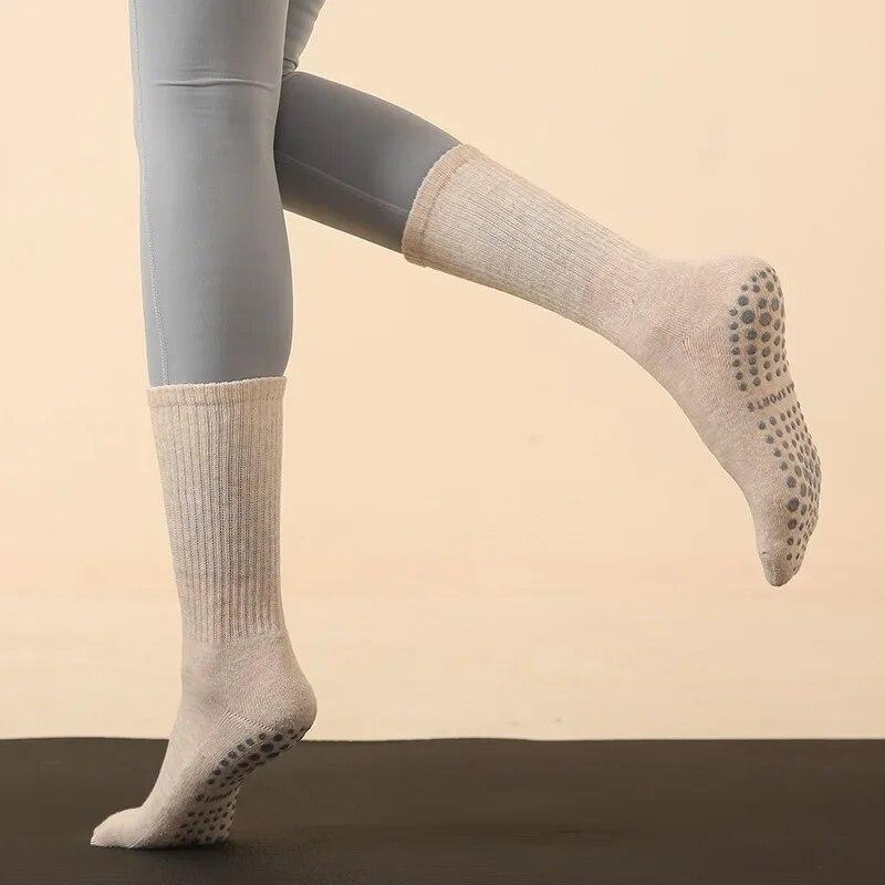 

New Winter Warm Pilates Socks Women Non-slip Yoga Socks Professional Silicone Grip Fitness Dance Sports Socks One size
