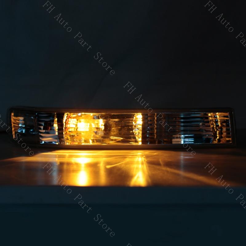 2PCS For GMC Savana Van 1500 2500 2003 2004 2005 2006-2019 Front Bumper Fog Light Turn Signal Lamp With Bulb GM2520188 GM2521188