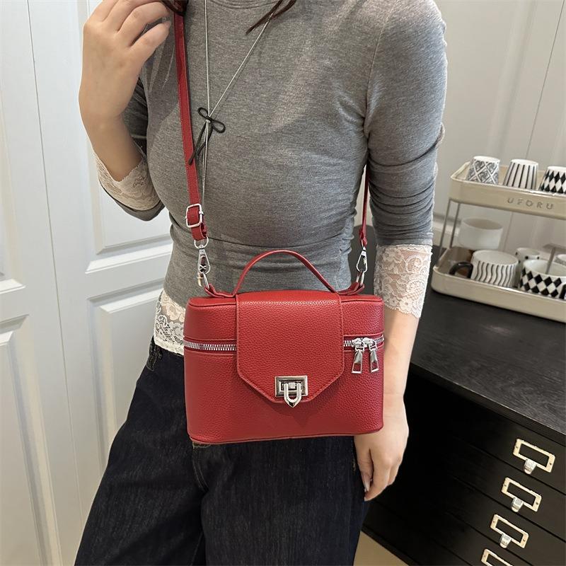 Summer New Retro Trend Lock Versatile Shoulder Messenger Bag High-end Box Small Square Bag Handbag