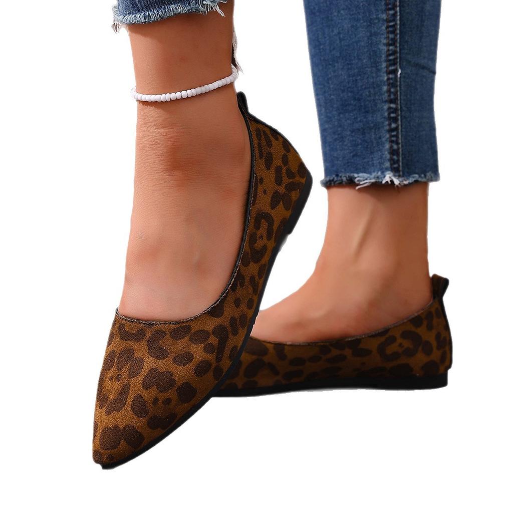 European and American Shallow Mouth Square Head Flat Sole Single Shoes Women's Foreign Trade Work Shoes Retro Leopard Print Suede Large Size