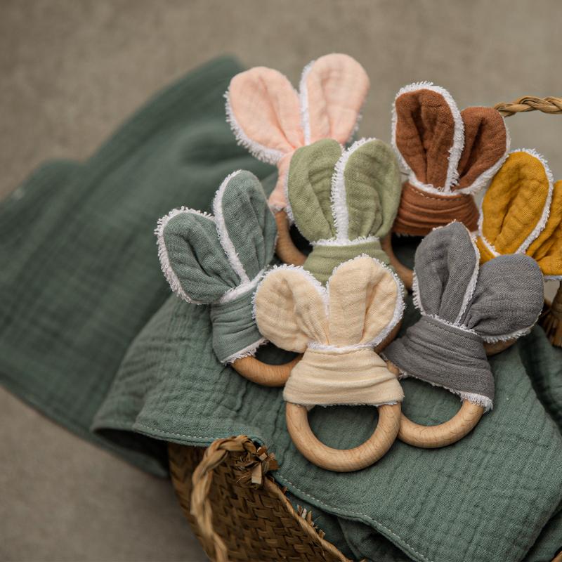 100% Cotton Baby Bunny Ear Teether Rabbit Beech Wooden Rattle Teether Safe Organic Wooden Ring Nursing Training Teethers Toy