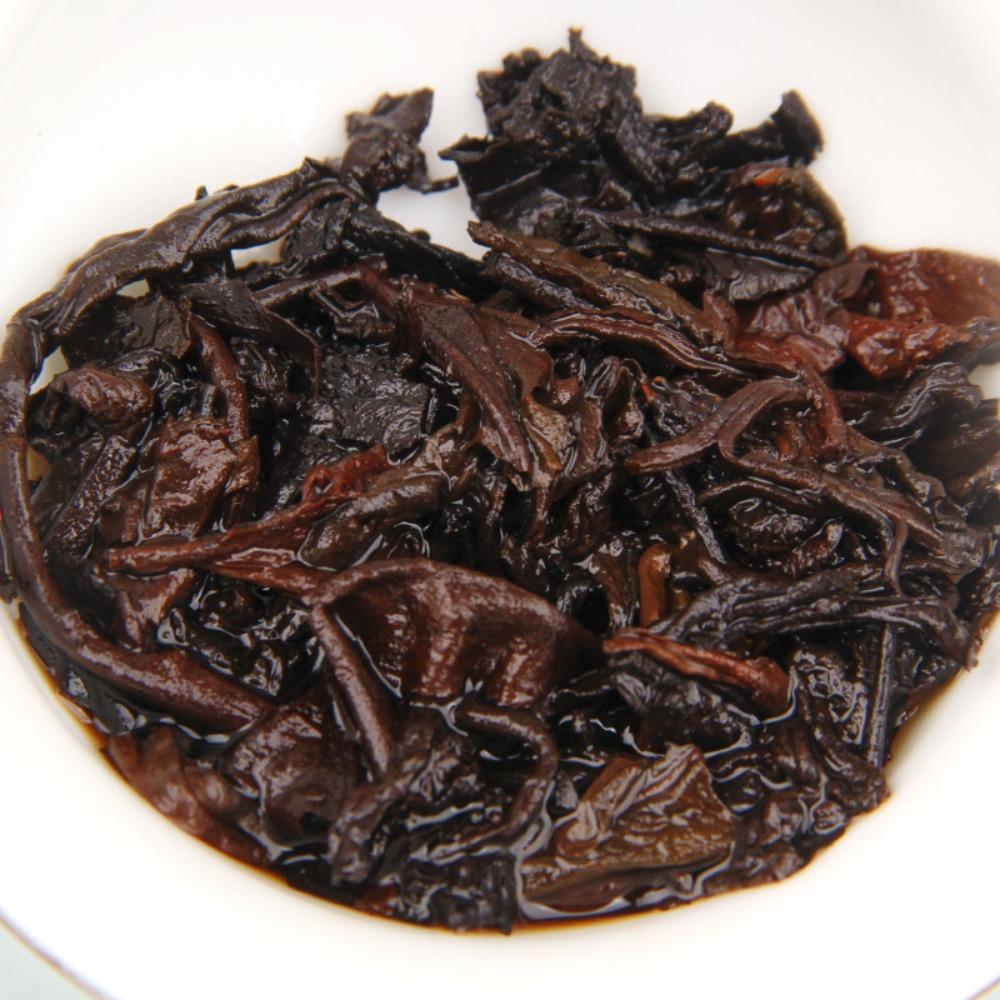 Wholesale Pu'er aged aroma Lao Ban Zhang Longzhu ancient tree premium aged tea leaves treasured old material Yunnan Pu'er ripe tea pillars