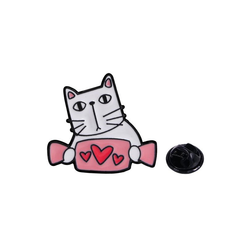 Cute Cat Holding Candy Cartoon Brooch Female Love Cute Little Animal Anti-light, No Sewing and Dripping Oil